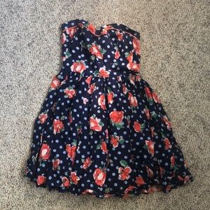 Floral strapless dress